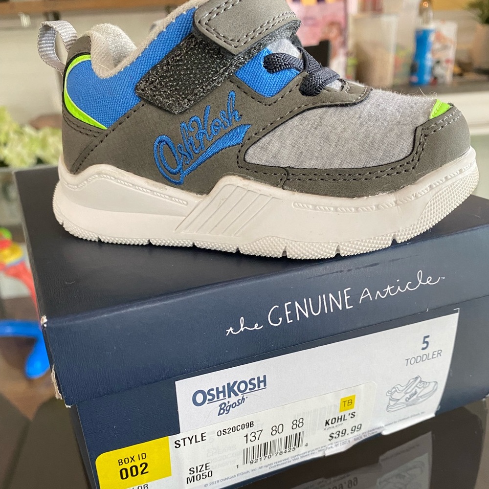 Osh kosh b’gosh toddler sneakers